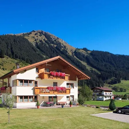 In Holzgau/tirol 616